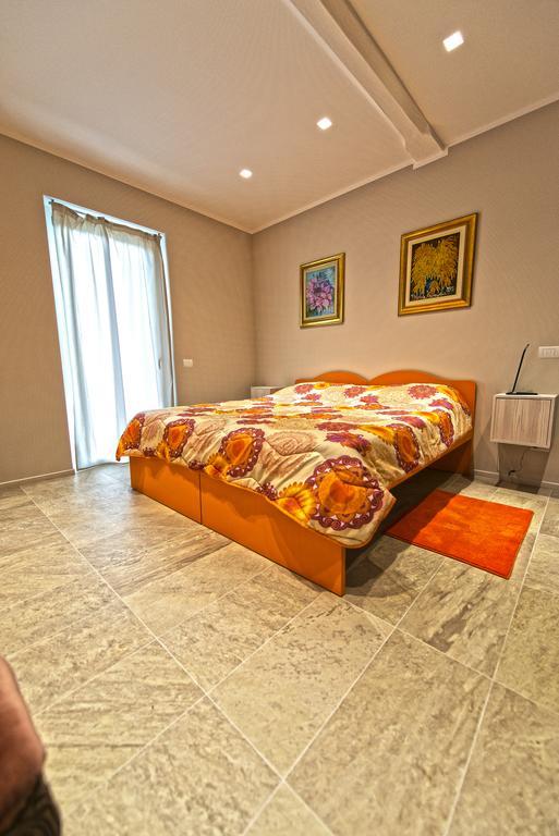 Vila La Casa Di Kiki Cuneo Exteriér fotografie